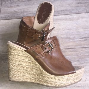 MIA espadrille wedges in great condition! Size 7!